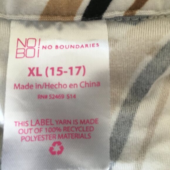 No Boundaries, Short Length Top, XL(15-17) - Picture 3 of 4